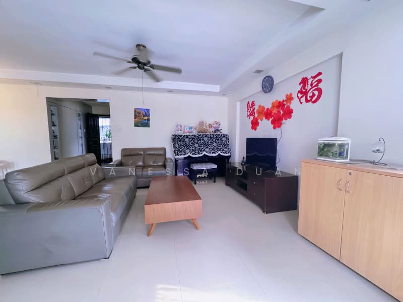 671C Jurong West Street 65, 671C Jurong West Street 65, 4 Bedrooms, 1,356 sqft, HDB Flat For Sale, by Vanessa Duan, 500165167 - Living Room - PropertyGuru.com.sg