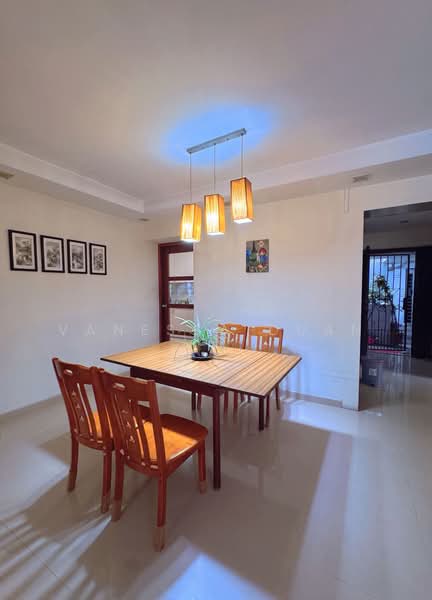 671C Jurong West Street 65, 671C Jurong West Street 65, 4 Bedrooms, 1,356 sqft, HDB Flat For Sale, by Vanessa Duan, 500165167 - Dining Room - PropertyGuru.com.sg