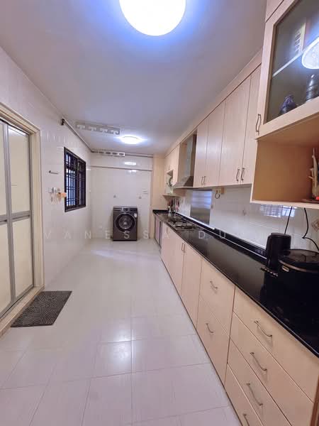 671C Jurong West Street 65, 671C Jurong West Street 65, 4 Bedrooms, 1,356 sqft, HDB Flat For Sale, by Vanessa Duan, 500165167 - Kitchen - PropertyGuru.com.sg