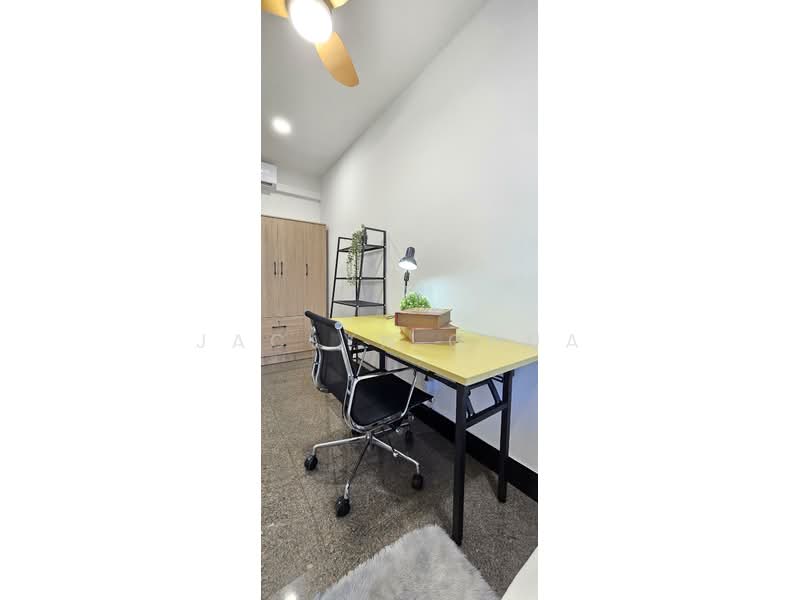 Westcove Condo, 10 West Coast Crescent, Room Rental, 120 sqft, Condominium For Rent, by Jaclyn Chua, 500165168 - RM02 Common - PropertyGuru.com.sg