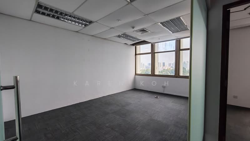 Peninsula Plaza, 111 North Bridge Road, 1,486 sqft, Office For Rent, by Karen Koh, 500165170 - Interior - CommercialGuru.com.sg