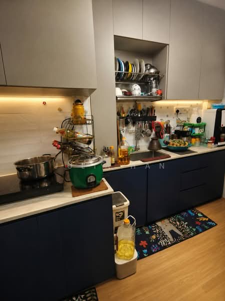 917 Jurong West Street 91, 917 Jurong West Street 91, 2 Bedrooms, 786 sqft, HDB Flat For Sale, by Julia Han, 500165171 - Kitchen - PropertyGuru.com.sg