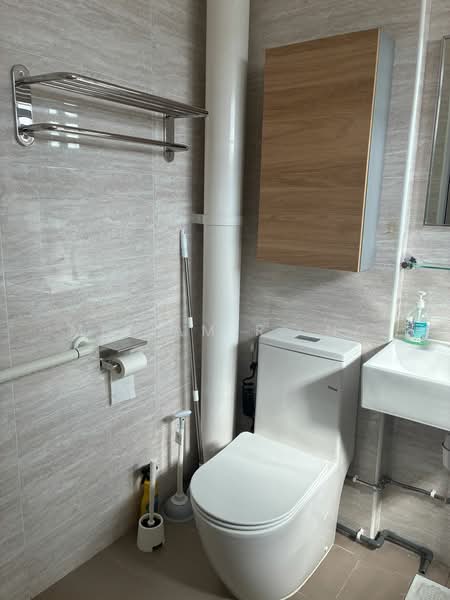 546 Hougang Street 51, 546 Hougang Street 51, 2 Bedrooms, 1,108 sqft, HDB Flat For Rent, by Miriam R. Ng, 500165174 - Bathroom - PropertyGuru.com.sg