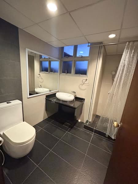 UE Square, 205 River Valley Road, Room Rental, 200 sqft, Condominium For Rent, by Connie Seah, 500165175 - Bathroom - PropertyGuru.com.sg