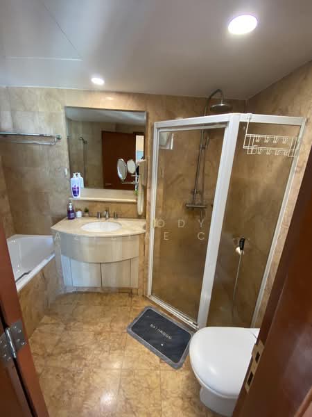 Rafflesia Condo, 33 Bishan Street 21, Room Rental, 200 sqft, Condominium For Rent, by Melody Azyliae Chiam, 500165179 - Bathroom - PropertyGuru.com.sg