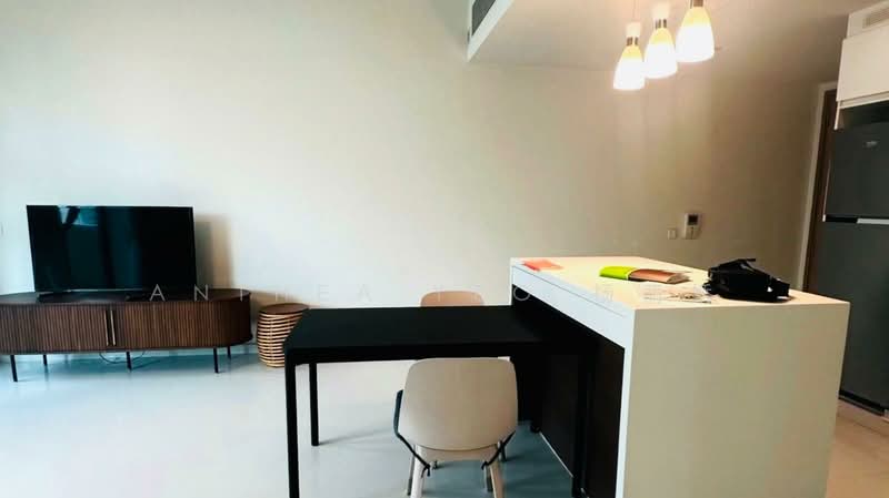 Soleil @ Sinaran, 2 Sinaran Drive, 2 Bedrooms, 958 sqft, Condominium For Rent, by Anthea Yeo 杨丽娇, 500165185 - Living Room - PropertyGuru.com.sg