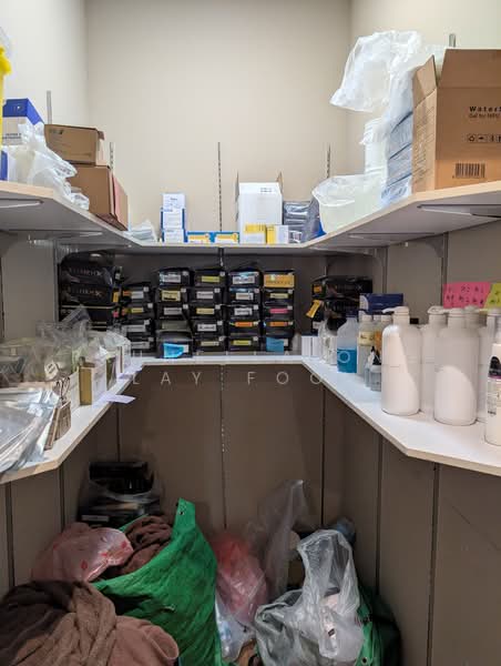 Novena Medical Center, 10 Sinaran Drive, 2,200 sqft, Medical For Rent, by Prunella Ong Lay Foon, 500165186 - Interior - CommercialGuru.com.sg