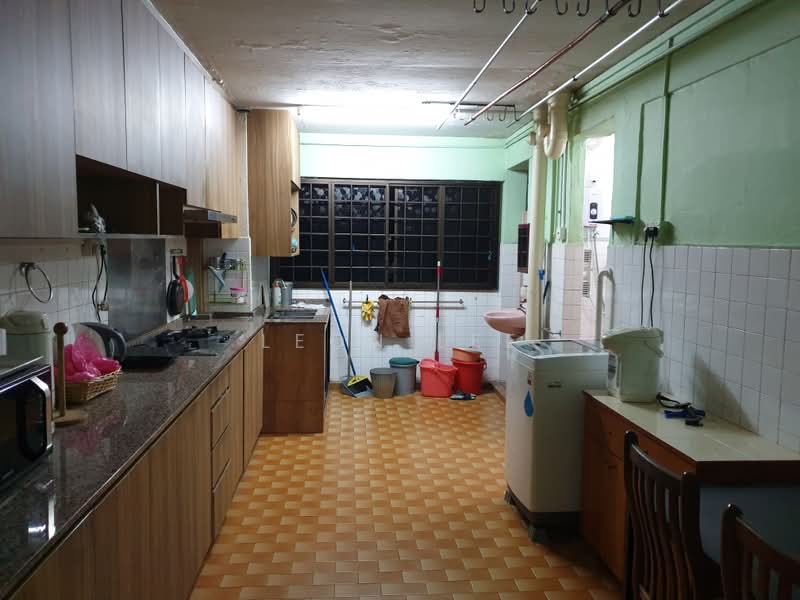 351 Clementi Avenue 2, 351 Clementi Avenue 2, 2 Bedrooms, 699 sqft, HDB Flat For Sale, by Leon Lee, 500165196 - Kitchen - PropertyGuru.com.sg