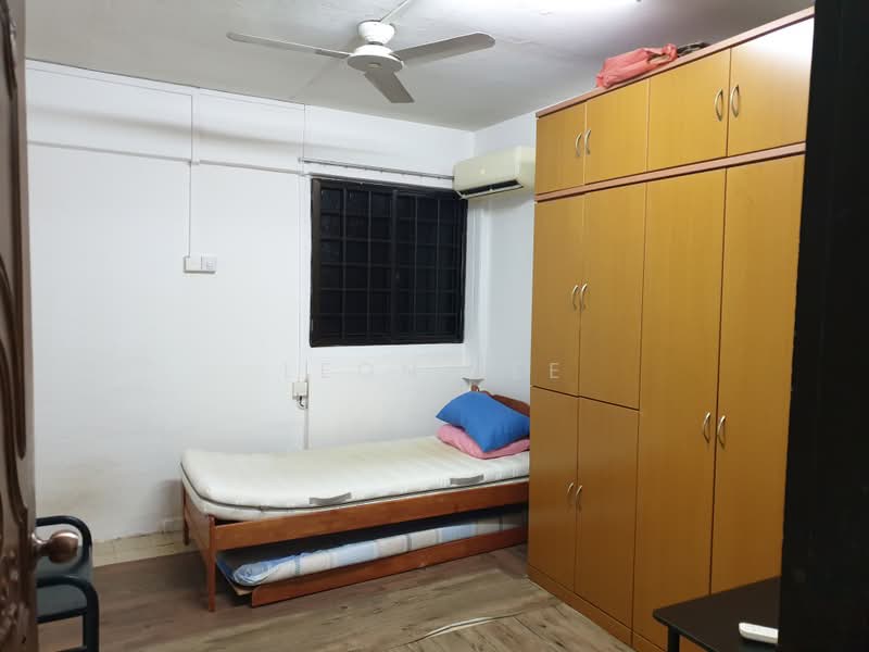 351 Clementi Avenue 2, 351 Clementi Avenue 2, 2 Bedrooms, 699 sqft, HDB Flat For Sale, by Leon Lee, 500165196 - Bedroom - PropertyGuru.com.sg