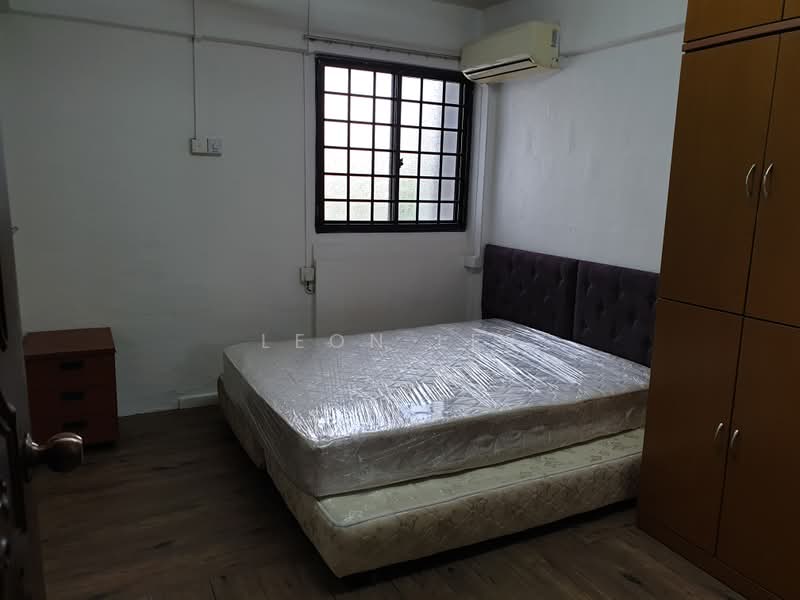 351 Clementi Avenue 2, 351 Clementi Avenue 2, 2 Bedrooms, 699 sqft, HDB Flat For Sale, by Leon Lee, 500165196 - Bedroom - PropertyGuru.com.sg