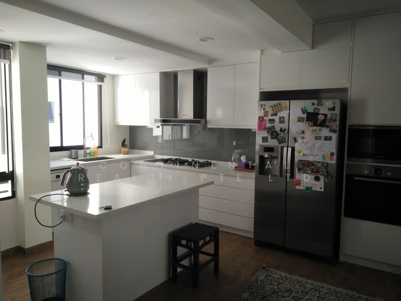 Central Green, 1 Jalan Membina, 3 Bedrooms, 1,292 sqft, Condominium For Rent, by DELIA, 500165230 - Kitchen - PropertyGuru.com.sg