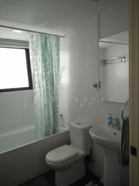 Central Green, 1 Jalan Membina, 3 Bedrooms, 1,292 sqft, Condominium For Rent, by DELIA, 500165230 - Bathroom - PropertyGuru.com.sg