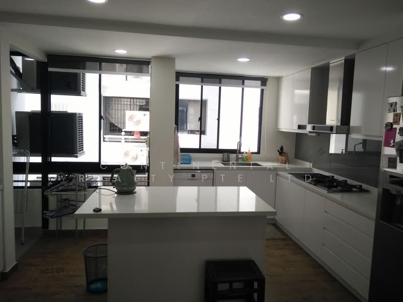 Central Green, 1 Jalan Membina, 3 Bedrooms, 1,292 sqft, Condominium For Rent, by DELIA, 500165230 - Kitchen - PropertyGuru.com.sg