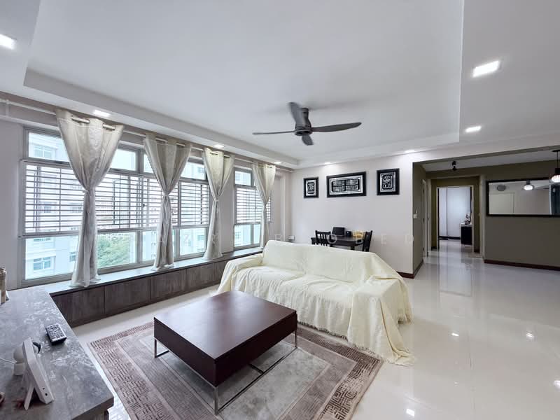 815B Choa Chu Kang Avenue 7, 815B Choa Chu Kang Avenue 7, 3 Bedrooms, 1,216 sqft, HDB Flat For Sale, by Nazri Baobed, 500165236 - Living Room - PropertyGuru.com.sg