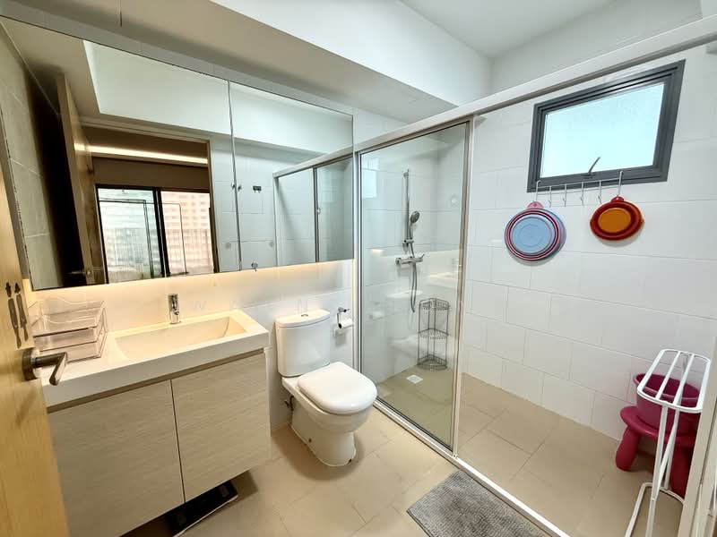 519D Tampines Central 8, 519D Tampines Central 8, 3 Bedrooms, 1,163 sqft, HDB Flat For Rent, by Wayne Song, 500165238 - Bathroom - PropertyGuru.com.sg