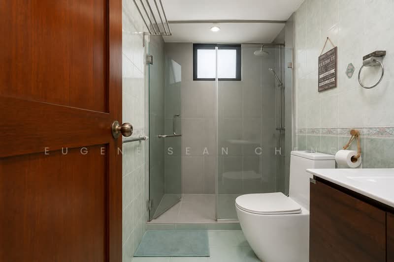 Simei Green Condominium, 11 Simei Street 4, 3 Bedrooms, 1,195 sqft, Condominium For Sale, by Eugene Sean Cheng, 500165249 - Bathroom - PropertyGuru.com.sg