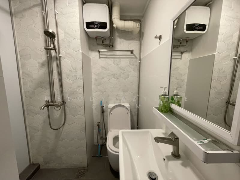 22 Havelock Road, 22 Havelock Road, 4 Bedrooms, 688 sqft, HDB Flat For Rent, by Melody Azyliae Chiam, 500165250 - Bathroom - PropertyGuru.com.sg