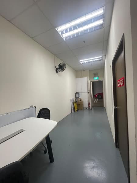 Tradehub 21, 18 Boon Lay Way, 323 sqft, Light Industrial (B1) For Rent, by Ben Chew, 500165252 - Interior - CommercialGuru.com.sg