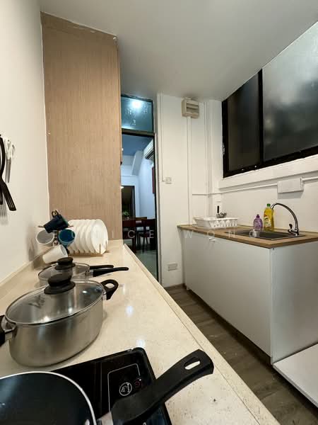 Westwood Park, Westwood Crescent, Room Rental, 150 sqft, Terraced House For Rent, by Eunice Wong, 500165260 - Kitchen - PropertyGuru.com.sg