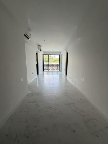 Sceneca Residence, Tanah Merah Kechil Link, 3 Bedrooms, 1,119 sqft, Condominium For Rent, by Roland Ong, 500165261 - Corridor - PropertyGuru.com.sg