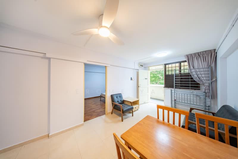 55 Lorong 5 Toa Payoh, 55 Lorong 5 Toa Payoh, 1 Bedroom, 463 sqft, HDB Flat For Sale, by Jerome Yap, 500165263 - Living Room - PropertyGuru.com.sg
