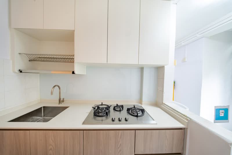 55 Lorong 5 Toa Payoh, 55 Lorong 5 Toa Payoh, 1 Bedroom, 463 sqft, HDB Flat For Sale, by Jerome Yap, 500165263 - Kitchen - PropertyGuru.com.sg
