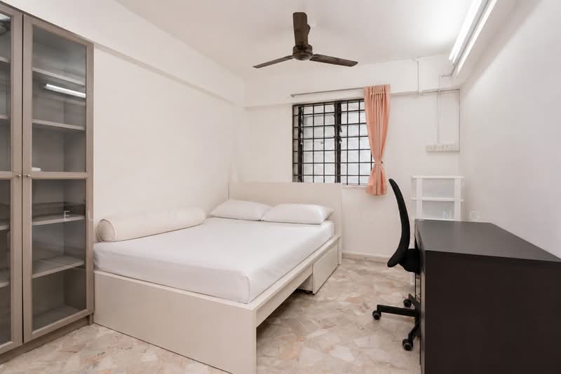 706 Clementi West Street 2, 706 Clementi West Street 2, 2 Bedrooms, 732 sqft, HDB Flat For Sale, by Eugene Sean Cheng, 500165273 - Bedroom - PropertyGuru.com.sg
