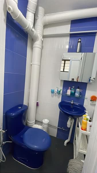 980 Jurong West Street 93, 980 Jurong West Street 93, Room Rental, 100 sqft, HDB Flat For Rent, by Ghafur Khan, 500165277 - Bathroom - PropertyGuru.com.sg