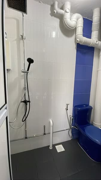 980 Jurong West Street 93, 980 Jurong West Street 93, Room Rental, 100 sqft, HDB Flat For Rent, by Ghafur Khan, 500165277 - Bathroom - PropertyGuru.com.sg