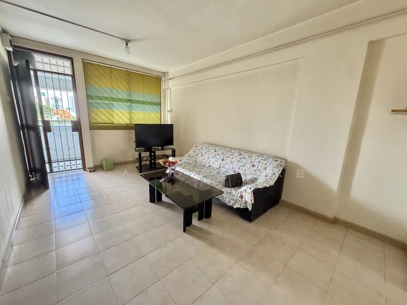 105 Bishan Street 12, 105 Bishan Street 12, 2 Bedrooms, 689 sqft, HDB Flat For Sale, by J.A. Goh 吴永益, 500165284 - Living Room - PropertyGuru.com.sg