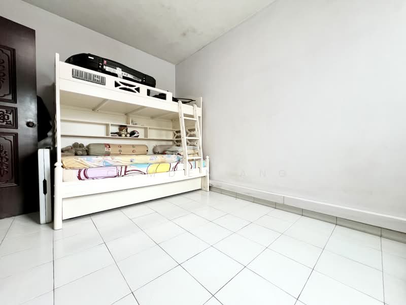 904 Jurong West Street 91, 904 Jurong West Street 91, 2 Bedrooms, 786 sqft, HDB Flat For Sale, by Camden Ang, 500165292 - Bedroom - PropertyGuru.com.sg