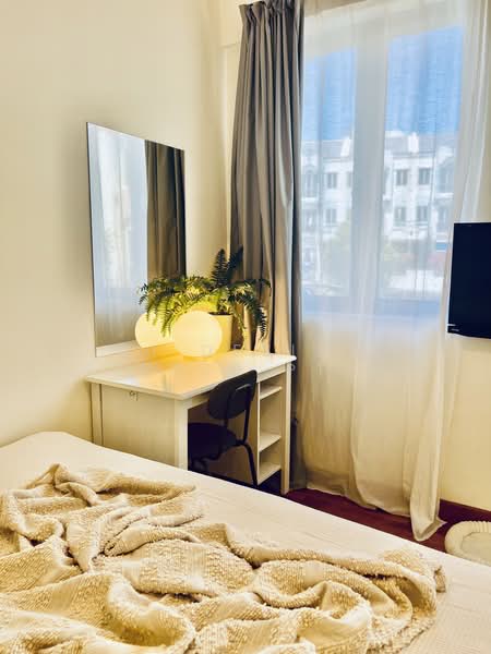 D'Manor, Tanah Merah Kechil Avenue, Studio, 350 sqft, Terraced House For Rent, by Trudy Tan, 500165293 - Bedroom - PropertyGuru.com.sg