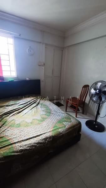 217 Serangoon Avenue 4, 217 Serangoon Avenue 4, 2 Bedrooms, 700 sqft, HDB Flat For Rent, by Jonathan Naveen, 500165296 - Bedroom - PropertyGuru.com.sg