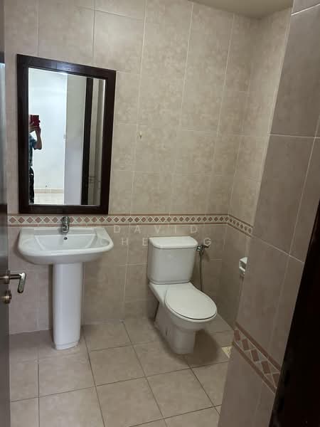 Maple Woods, 985 Bukit Timah Road, 2 Bedrooms, 915 sqft, Condominium For Rent, by David Cheong, 500165297 - Bathroom - PropertyGuru.com.sg