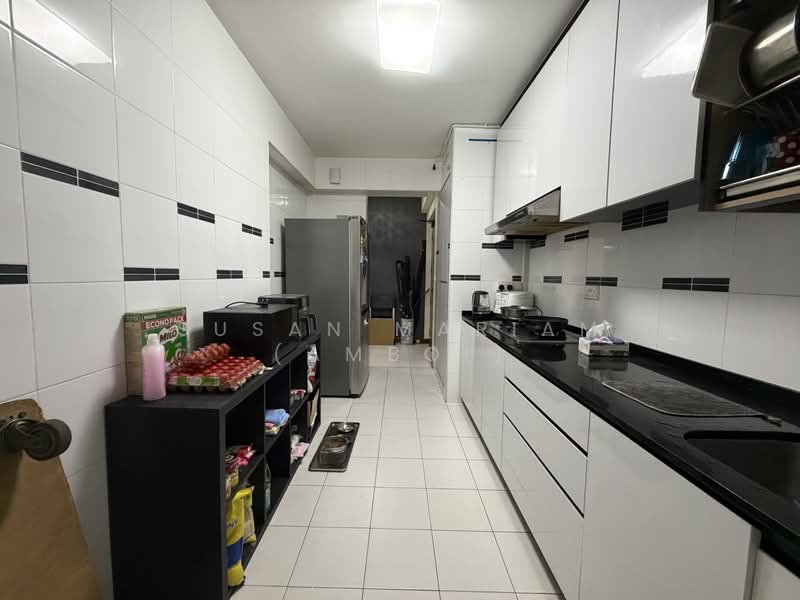 429B Yishun Avenue 11, 429B Yishun Avenue 11, 3 Bedrooms, 990 sqft, HDB Flat For Sale, by Susan Mariam (Amboi), 500165304 - Kitchen - PropertyGuru.com.sg