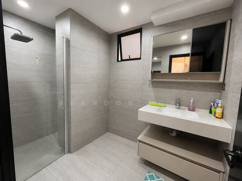 Regent Heights, 50 Bukit Batok East Avenue 5, Room Rental, 150 sqft, Condominium For Rent, by Brandon Loh, 500165311 - Bathroom - PropertyGuru.com.sg
