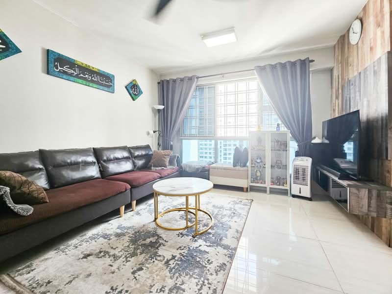 50 Commonwealth Drive, 50 Commonwealth Drive, 3 Bedrooms, 1,001 sqft, HDB Flat For Sale, by Fadzlin MNoor, 500165313 - Living Room - PropertyGuru.com.sg