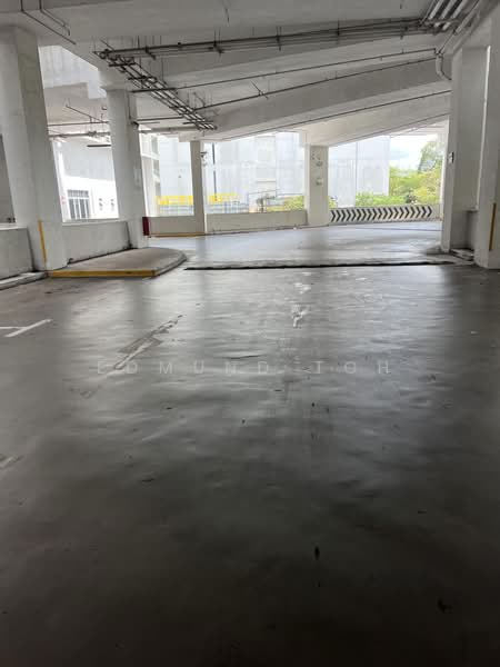North Spring Bizhub, 11 Yishun industrial Street 1, 1,593 sqft, Light Industrial (B1) For Sale, by Edmund Toh, 500165315 - Toward ramp area - CommercialGuru.com.sg