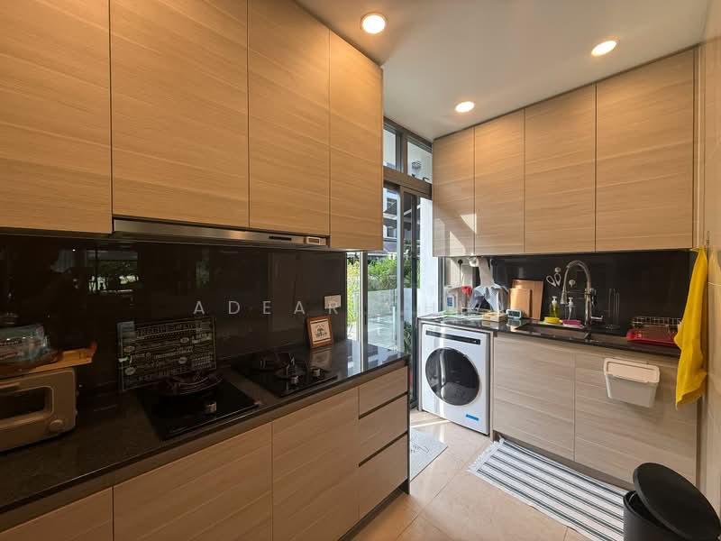 Belgravia Villas, 200 Ang Mo Kio Avenue 5, 5 Bedrooms, 3,961 sqft, Cluster House For Sale, by Adear Chua, 500165317 - Kitchen - PropertyGuru.com.sg