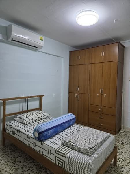 421 Ang Mo Kio Avenue 10, 421 Ang Mo Kio Avenue 10, Room Rental, 180 sqft, HDB Flat For Rent, by Michelle Lee, 500165324 - Bedroom - PropertyGuru.com.sg