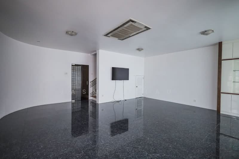 Lucky height, Lucky height, 6 Bedrooms, 10,500 sqft, Detached House For Sale, by Jasmine Lau, 500165326 - Interior - PropertyGuru.com.sg