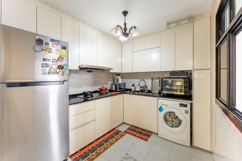 357B Admiralty Drive, 357B Admiralty Drive, 4 Bedrooms, 1,184 sqft, HDB Flat For Sale, by Dylan Seng 成伟洋, 500165331 - Kitchen - PropertyGuru.com.sg