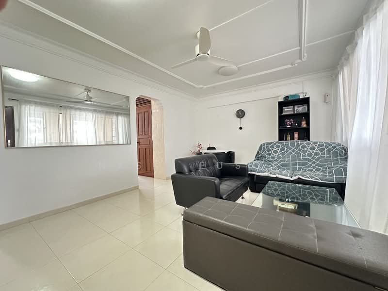 151 Simei Street 1, 151 Simei Street 1, 3 Bedrooms, 802 sqft, HDB Flat For Sale, by Nasir Eusof, 500165357 - Living Room - PropertyGuru.com.sg