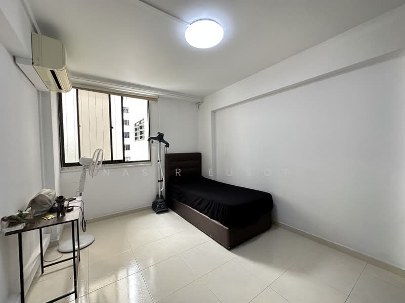 151 Simei Street 1, 151 Simei Street 1, 3 Bedrooms, 802 sqft, HDB Flat For Sale, by Nasir Eusof, 500165357 - Bedroom - PropertyGuru.com.sg