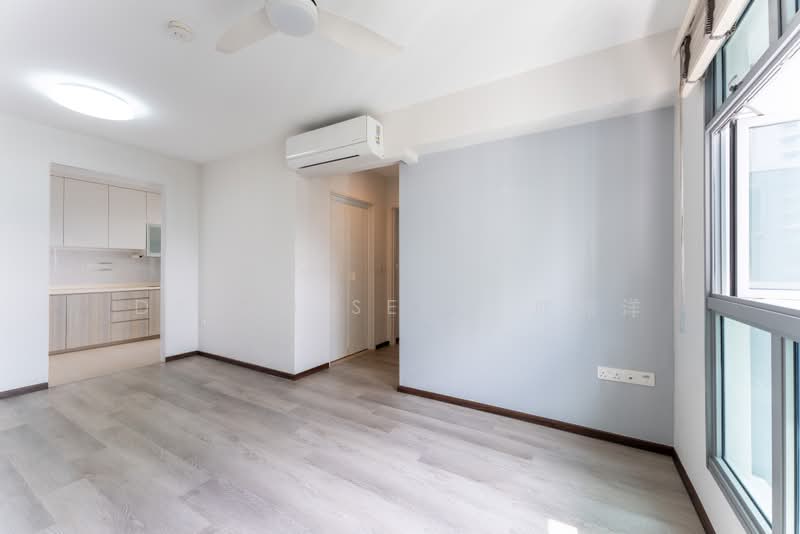 37 Margaret Drive, 37 Margaret Drive, 2 Bedrooms, 667 sqft, HDB Flat For Sale, by Dylan Seng 成伟洋, 500165364 - Living Room - PropertyGuru.com.sg