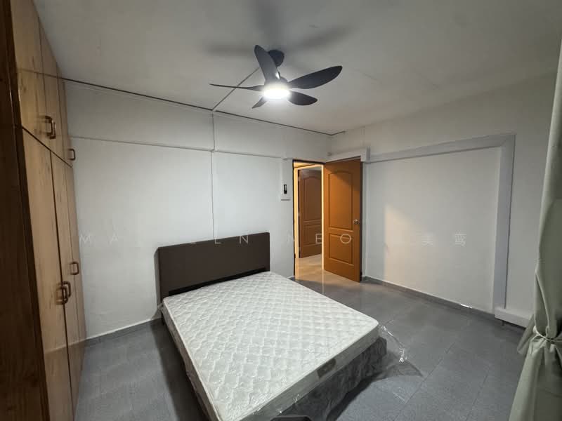 932 Tampines Street 91, 932 Tampines Street 91, Room Rental, 300 sqft, HDB Flat For Rent, by Maureen Neo 梁美鸾, 500165378 - Bedroom - PropertyGuru.com.sg