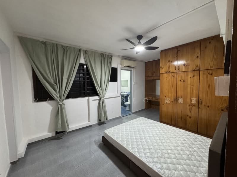 932 Tampines Street 91, 932 Tampines Street 91, Room Rental, 300 sqft, HDB Flat For Rent, by Maureen Neo 梁美鸾, 500165378 - Bedroom - PropertyGuru.com.sg