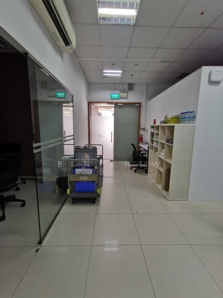 Tradehub 21, 8 Boon Lay Way, 2,045 sqft, Light Industrial (B1) For Rent, by Ben Chew, 500165379 - Corridor - CommercialGuru.com.sg