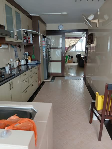 234 Serangoon Avenue 3, 234 Serangoon Avenue 3, Room Rental, 100 sqft, HDB Flat For Rent, by JAGJIT SINGH, 500165380 - Kitchen - PropertyGuru.com.sg