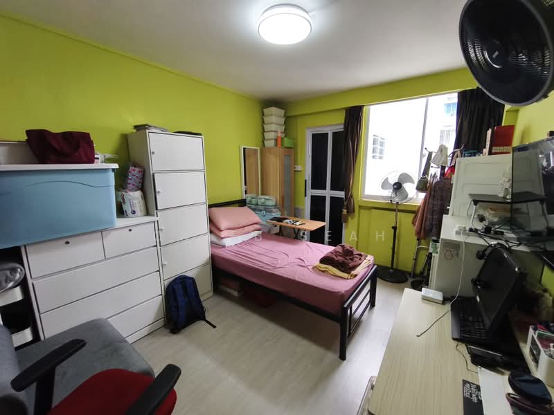 336 Woodlands Avenue 1, 336 Woodlands Avenue 1, 3 Bedrooms, 893 sqft, HDB Flat For Sale, by Caleb Seah, 500165383 - Bedroom - PropertyGuru.com.sg